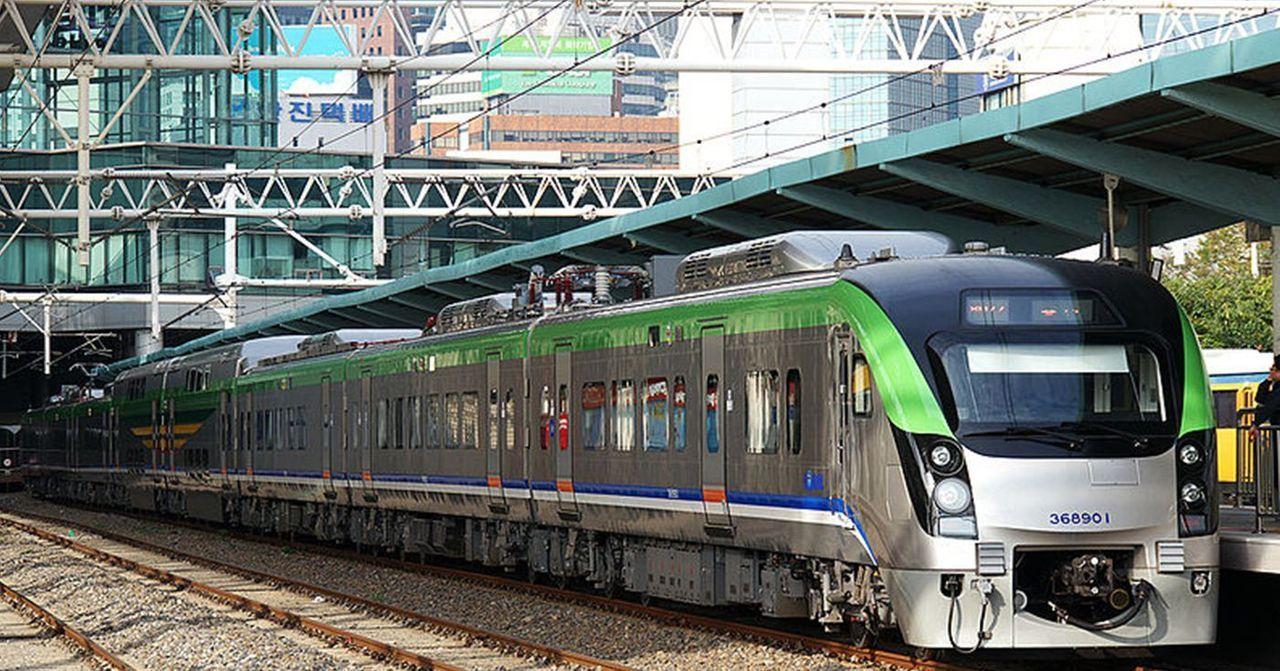 รถไฟ ITX-Cheongchun ที่มุ่งหน้าสู่เกาะนามิ สถานที่ท่องเที่ยวยอดนิยมในเกาหลีใต้